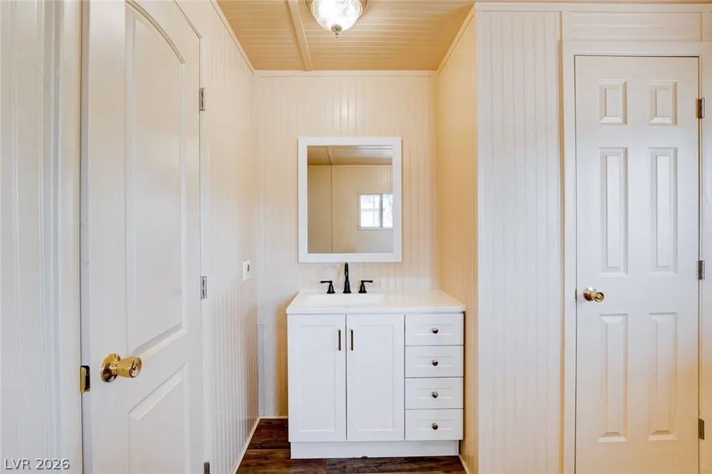 241 Powderhorn Avenue Overton, NV 89040