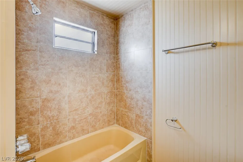 241 Powderhorn Avenue Overton, NV 89040