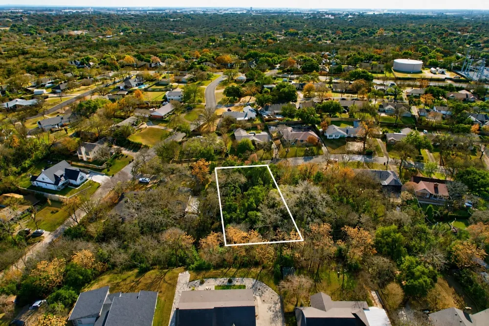 Mosswood Drive Woodway, TX 76712