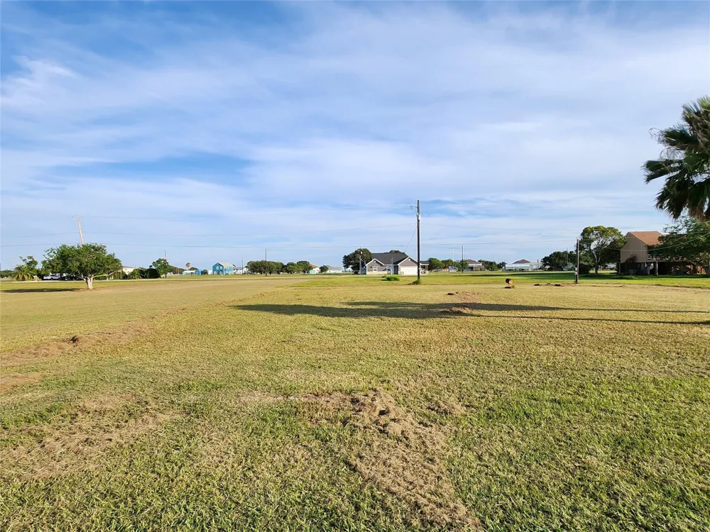 Mollnar Drive Palacios, TX 77465