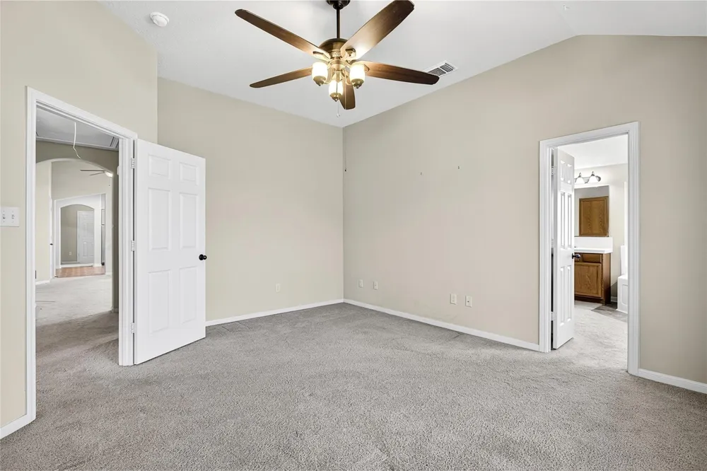 329 Gou Hole Cove, TX 77523