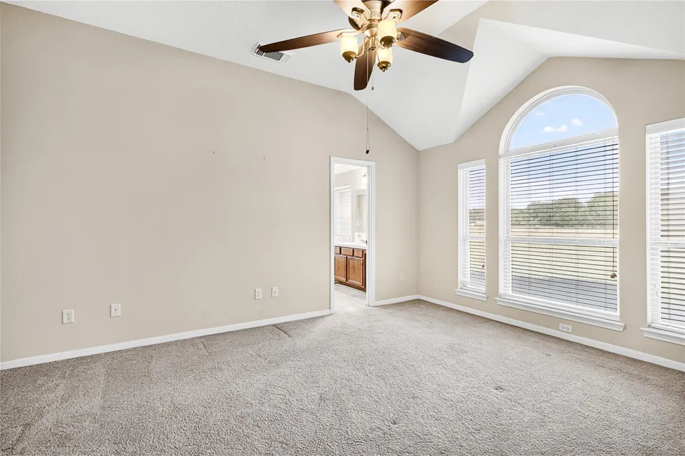 329 Gou Hole Cove, TX 77523