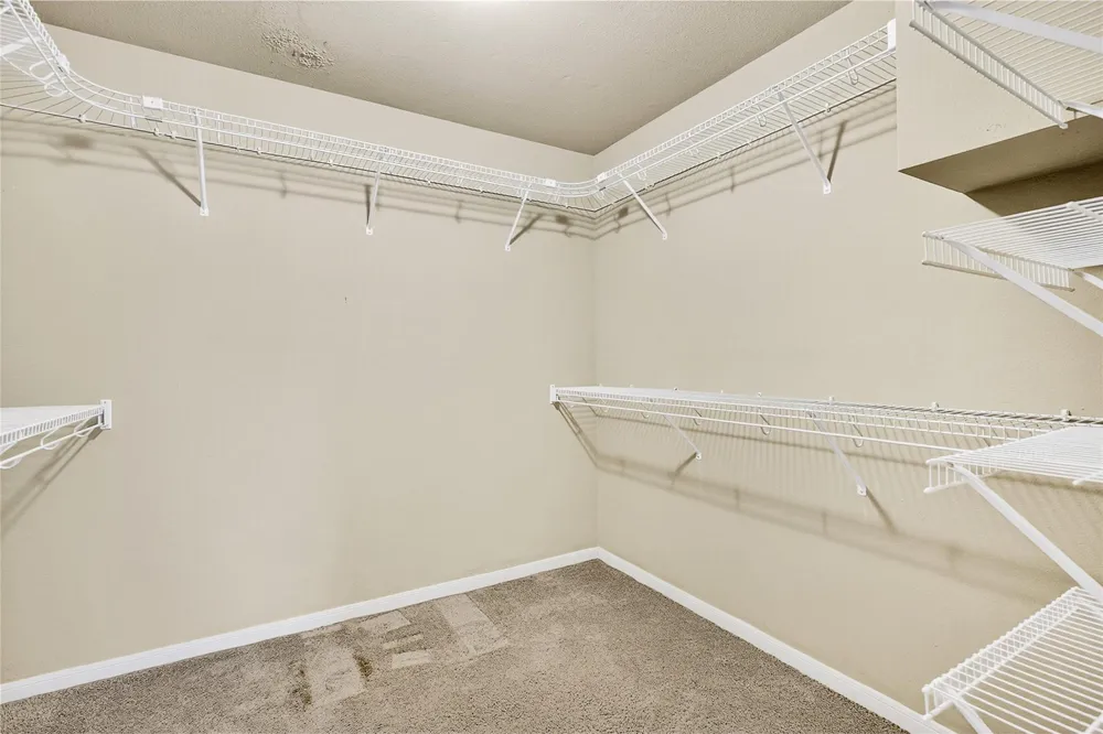 329 Gou Hole Cove, TX 77523