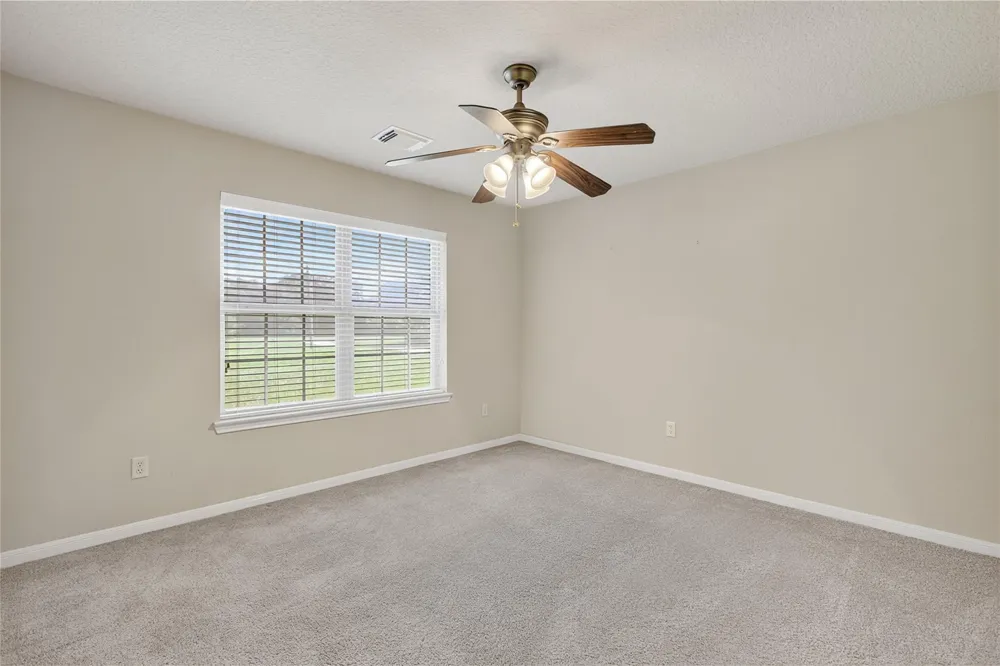 329 Gou Hole Cove, TX 77523
