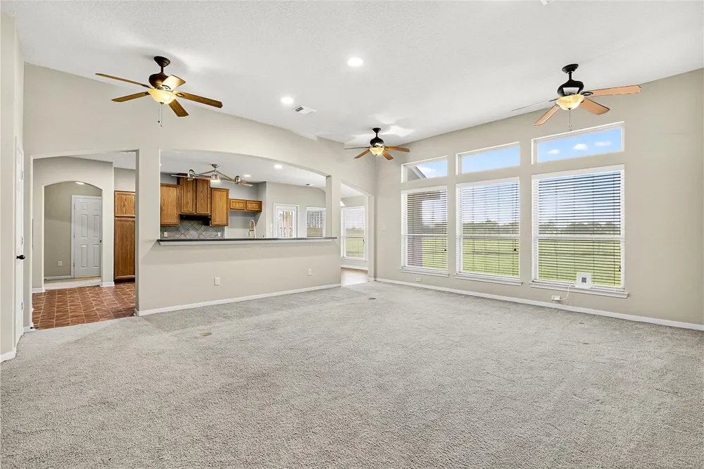 329 Gou Hole Cove, TX 77523