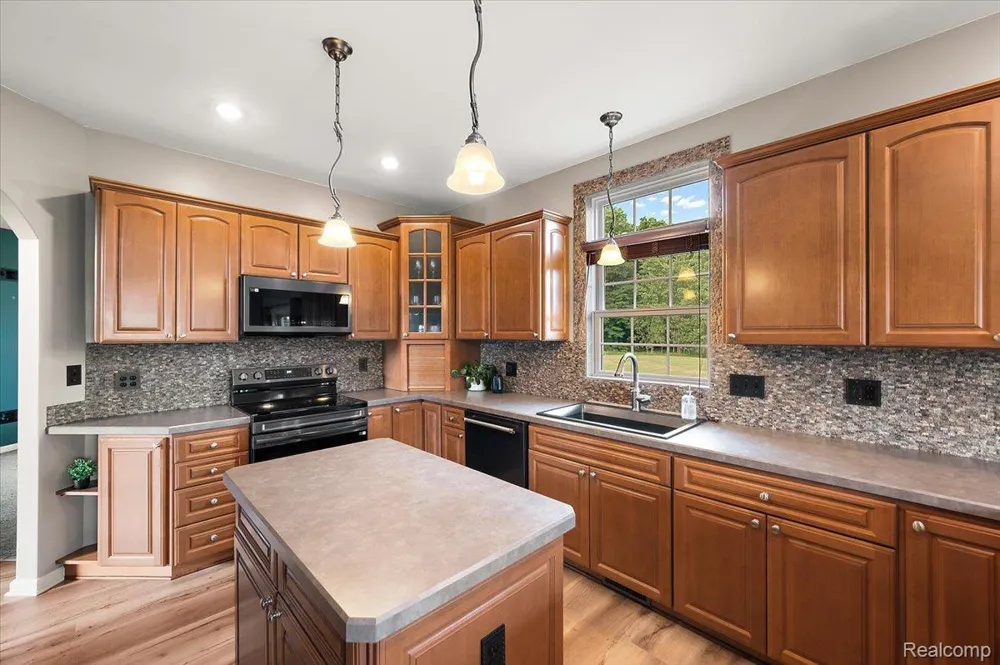 5035 Hidden Ridge Drive Hadley Township, MI 48455