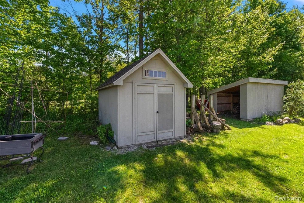 5035 Hidden Ridge Drive Hadley Township, MI 48455