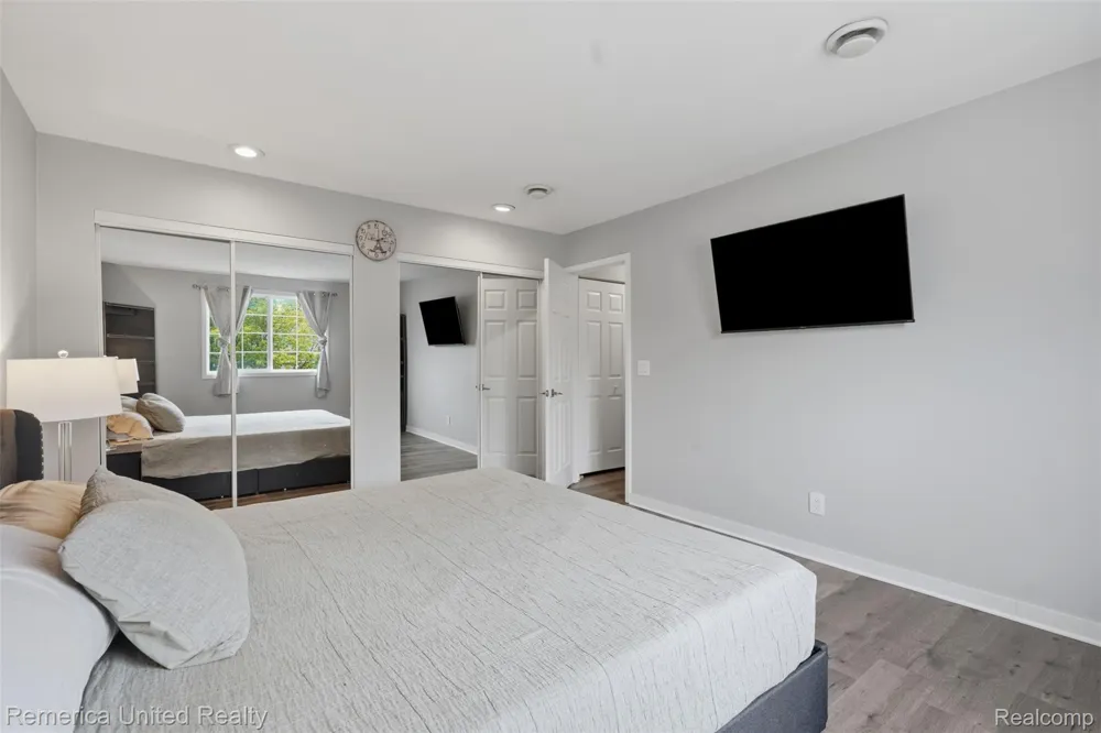 6109 Grand River Avenue Genoa Township, MI 48114