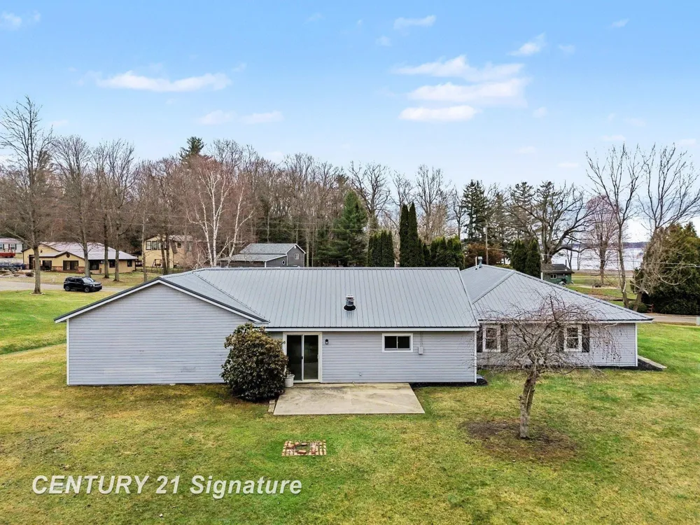 474 W Taylor Drive Jerome Township, MI 48657