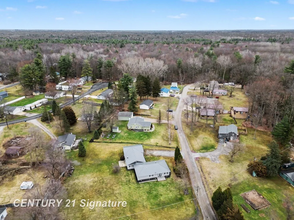 474 W Taylor Drive Jerome Township, MI 48657