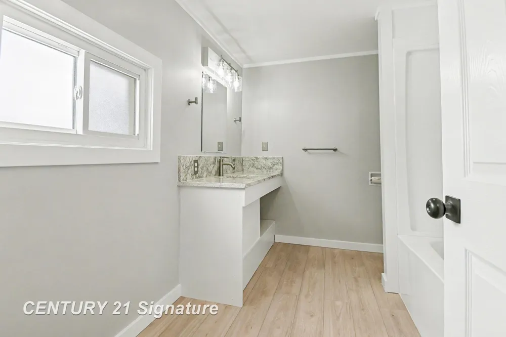 474 W Taylor Drive Jerome Township, MI 48657