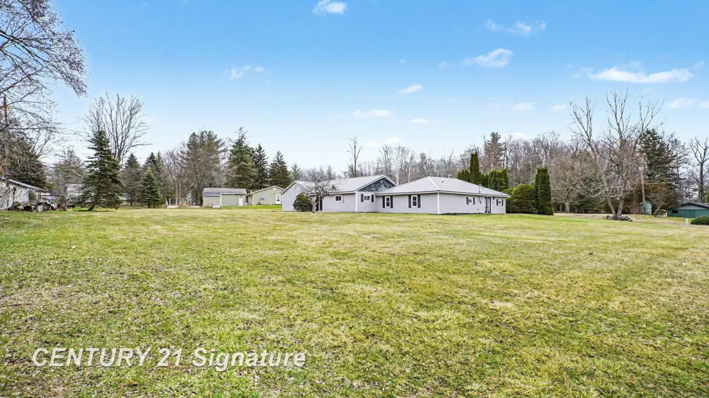 474 W Taylor Drive Jerome Township, MI 48657