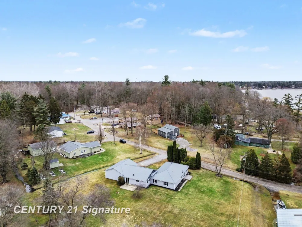 474 W Taylor Drive Jerome Township, MI 48657