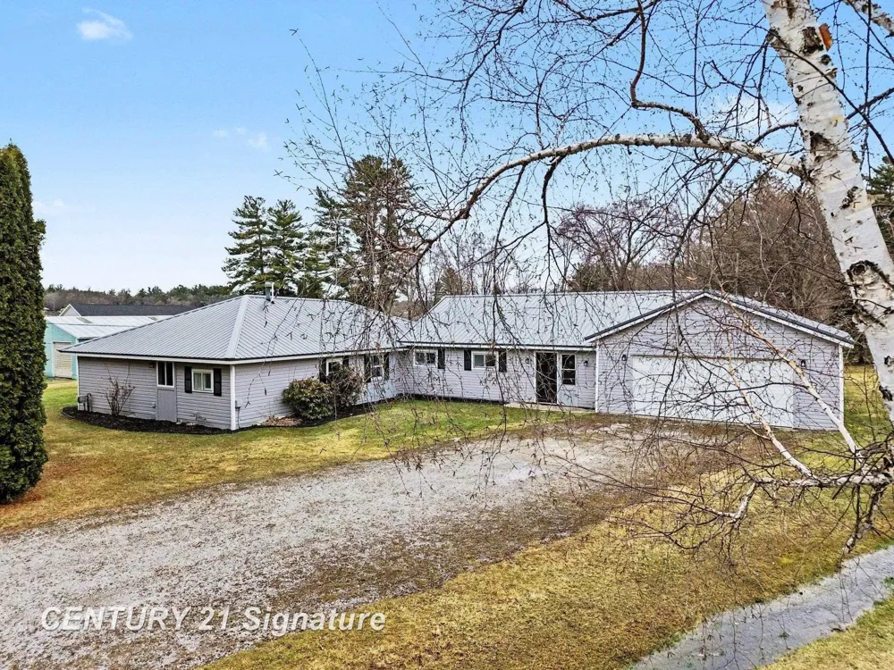 474 W Taylor Drive Jerome Township, MI 48657