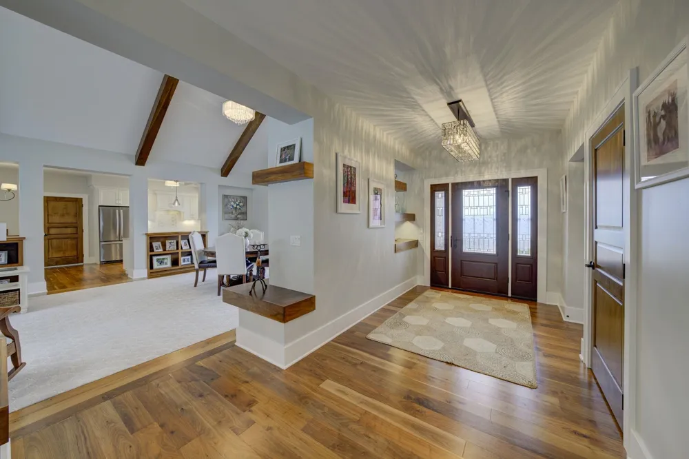 6885 E Shore Road Peninsula Township, MI 49686