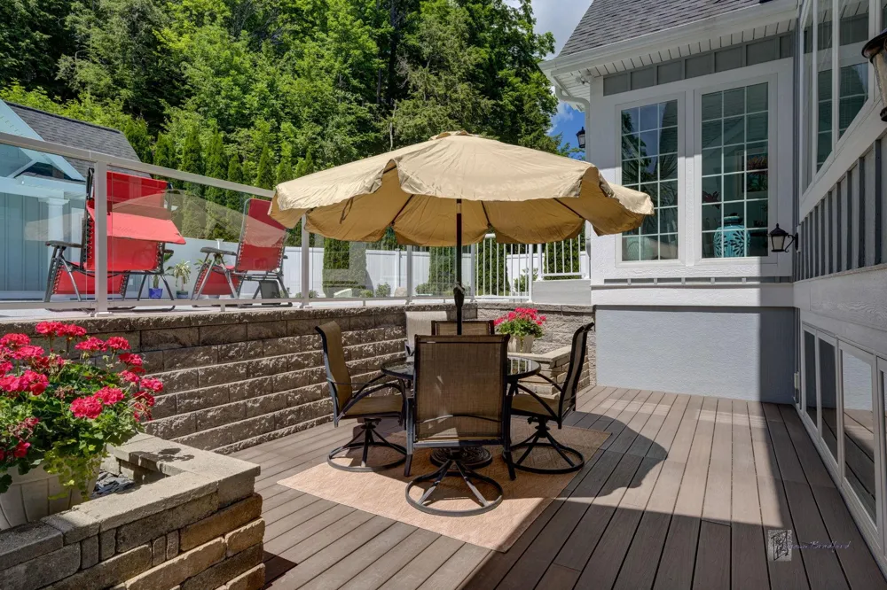 6885 E Shore Road Peninsula Township, MI 49686