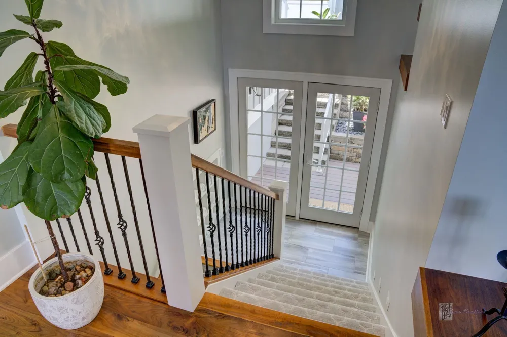 6885 E Shore Road Peninsula Township, MI 49686
