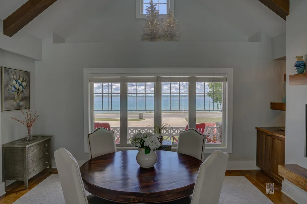 6885 E Shore Road Peninsula Township, MI 49686