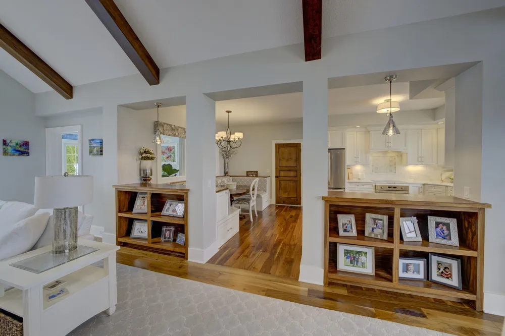 6885 E Shore Road Peninsula Township, MI 49686