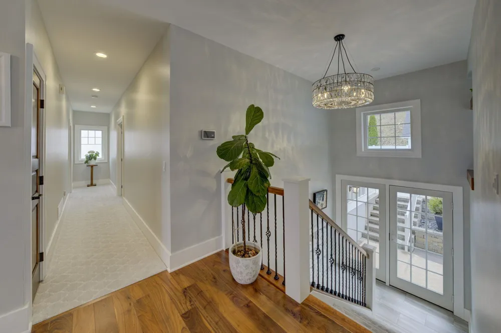 6885 E Shore Road Peninsula Township, MI 49686