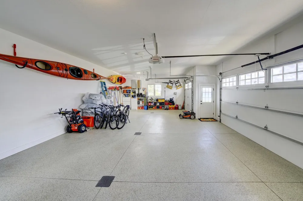 6885 E Shore Road Peninsula Township, MI 49686