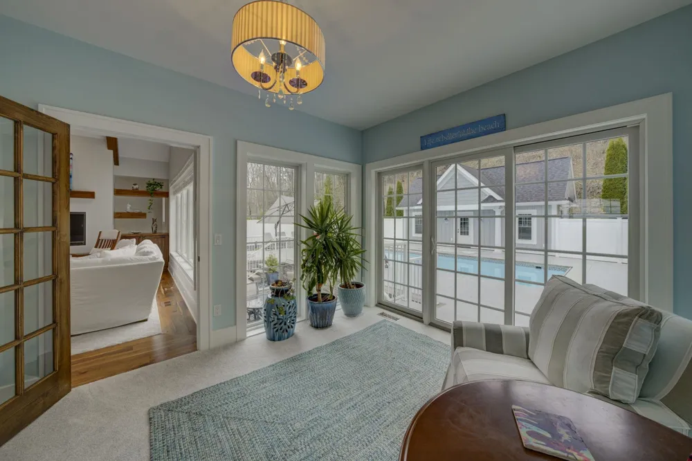 6885 E Shore Road Peninsula Township, MI 49686