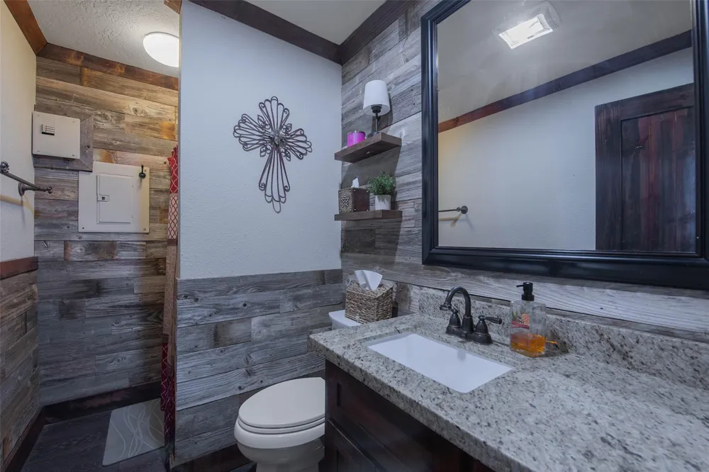 1 Fm 3179 Huntsville, TX 77340
