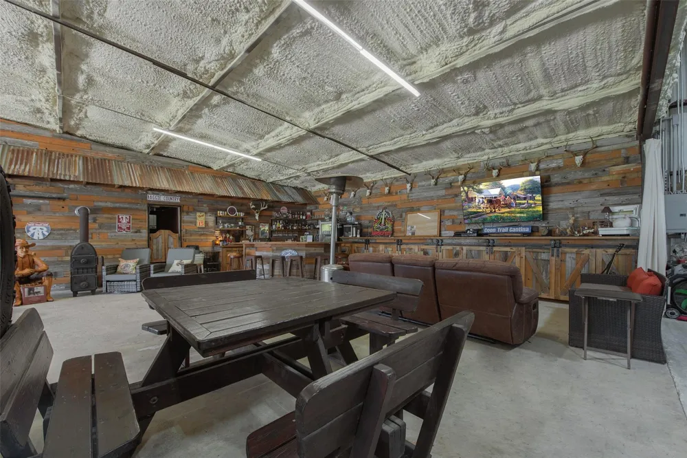 1 Fm 3179 Huntsville, TX 77340