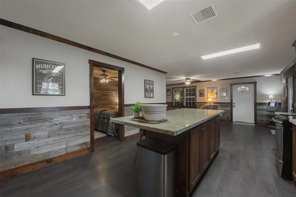 1 Fm 3179 Huntsville, TX 77340