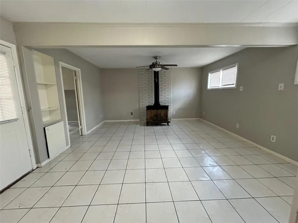 914 Elton Street Houston, TX 77034