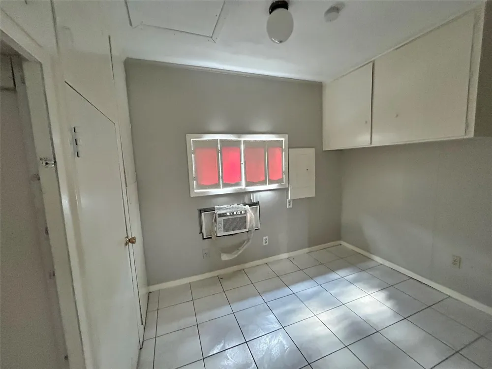 914 Elton Street Houston, TX 77034
