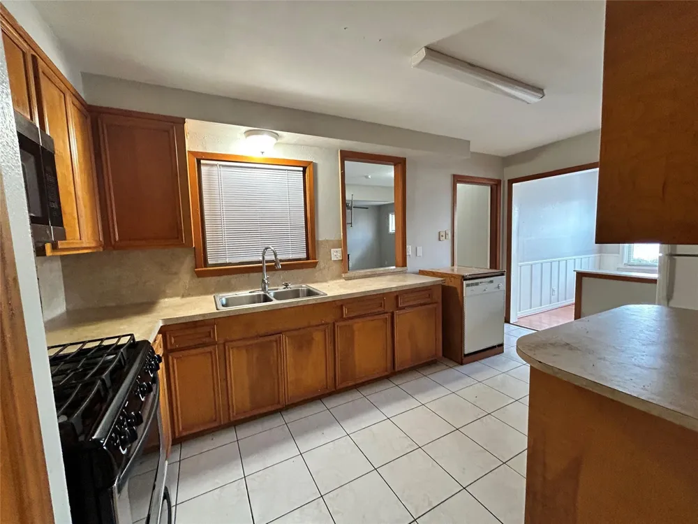 914 Elton Street Houston, TX 77034