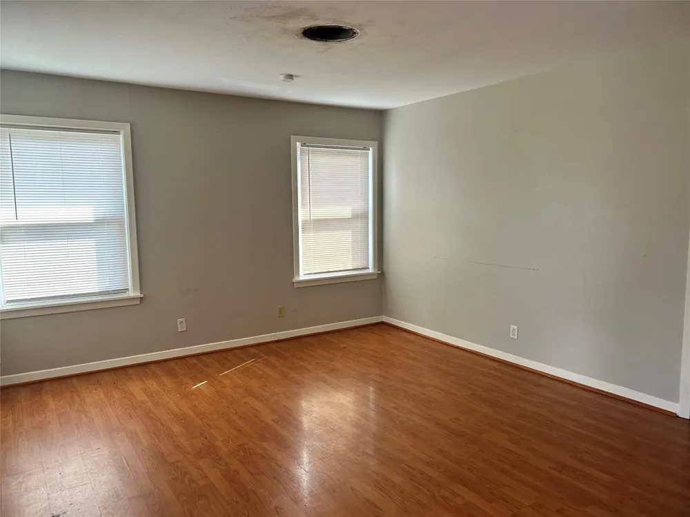 914 Elton Street Houston, TX 77034