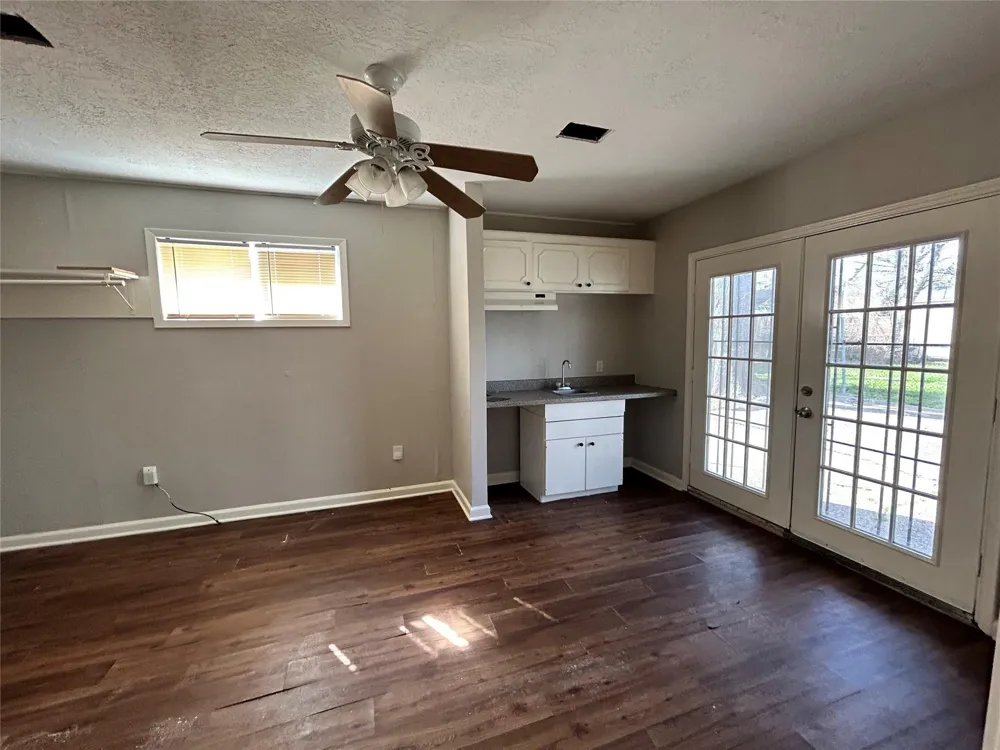 914 Elton Street Houston, TX 77034