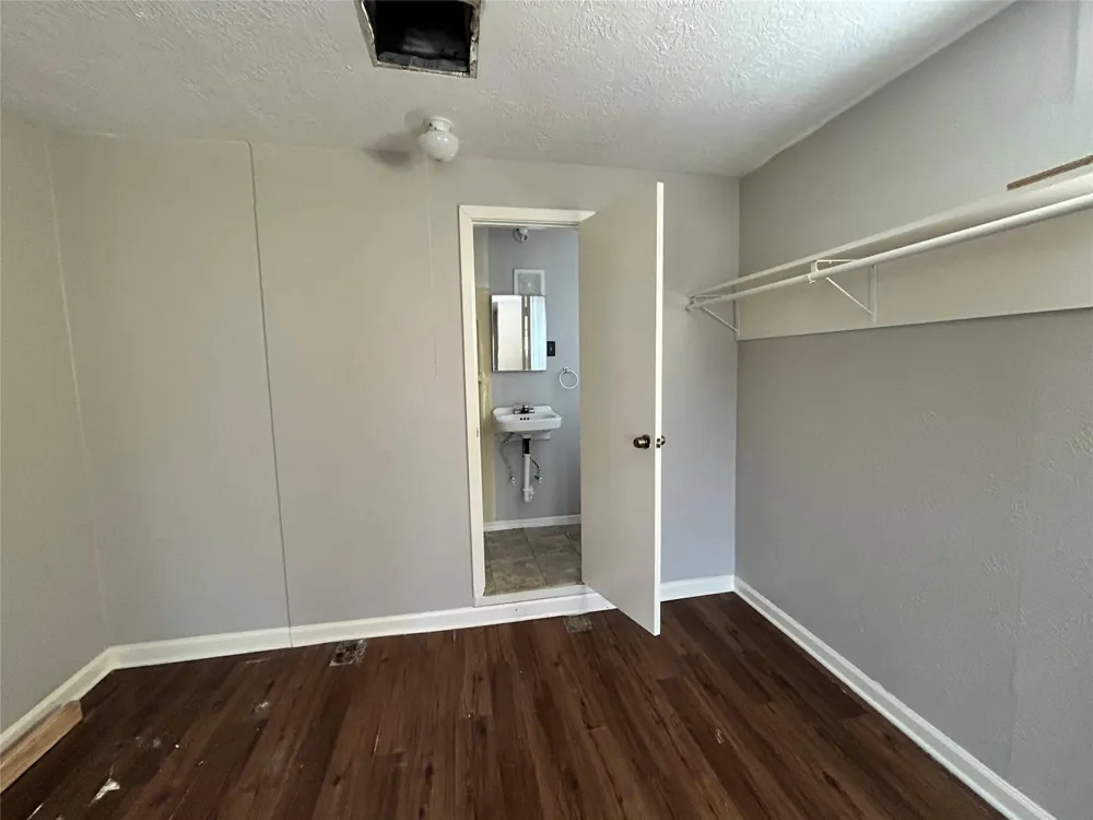 914 Elton Street Houston, TX 77034