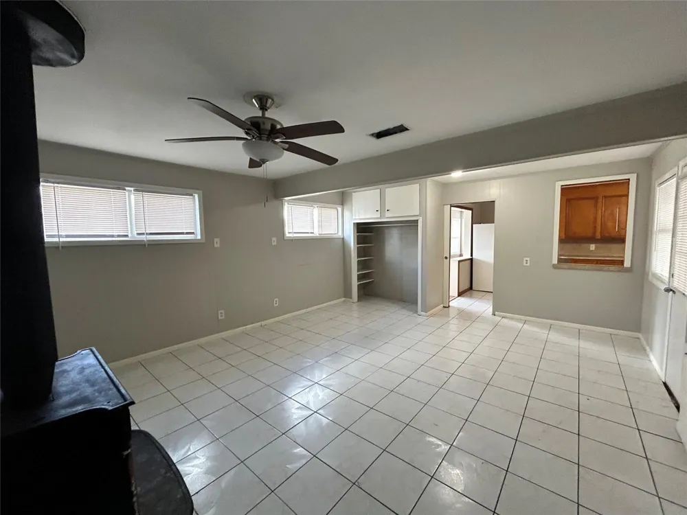914 Elton Street Houston, TX 77034
