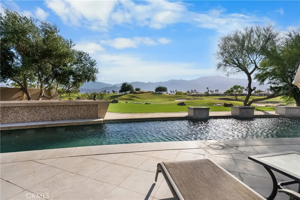 68 Royal Saint Georges Way Rancho Mirage, CA 92270