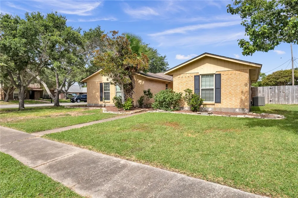 101 Toyah Drive Portland, TX 78374