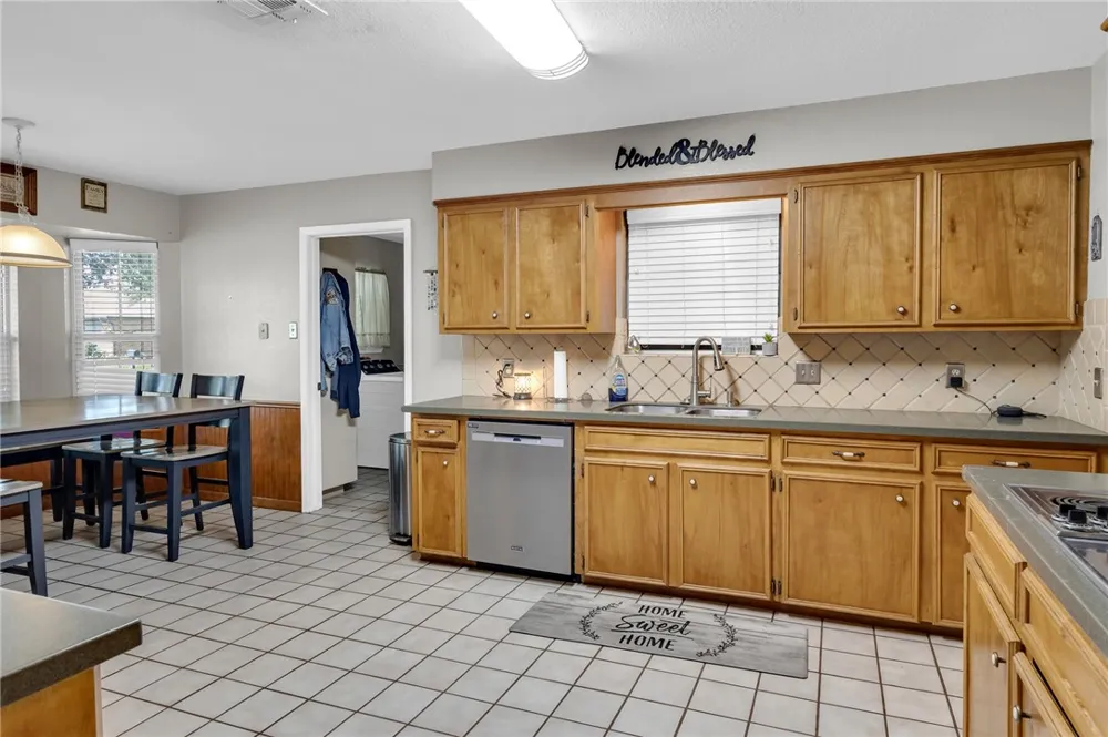 101 Toyah Drive Portland, TX 78374