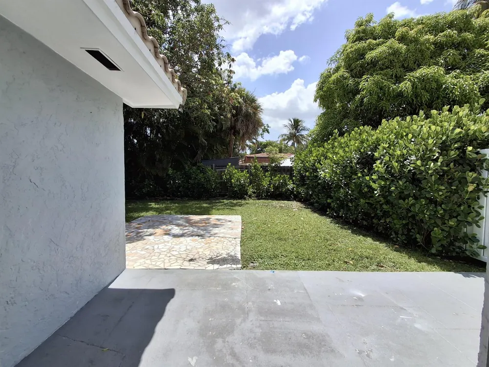 3731 NW 110TH AVENUE NW #A-B Coral Springs, FL 33065
