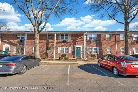 289 Main Street #8K