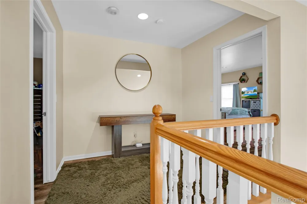 16073 Silverwood Drive Fenton Charter Township, MI 48430