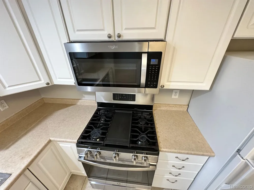 23260 CRANBROOKE DRIVE Novi City, MI 48375