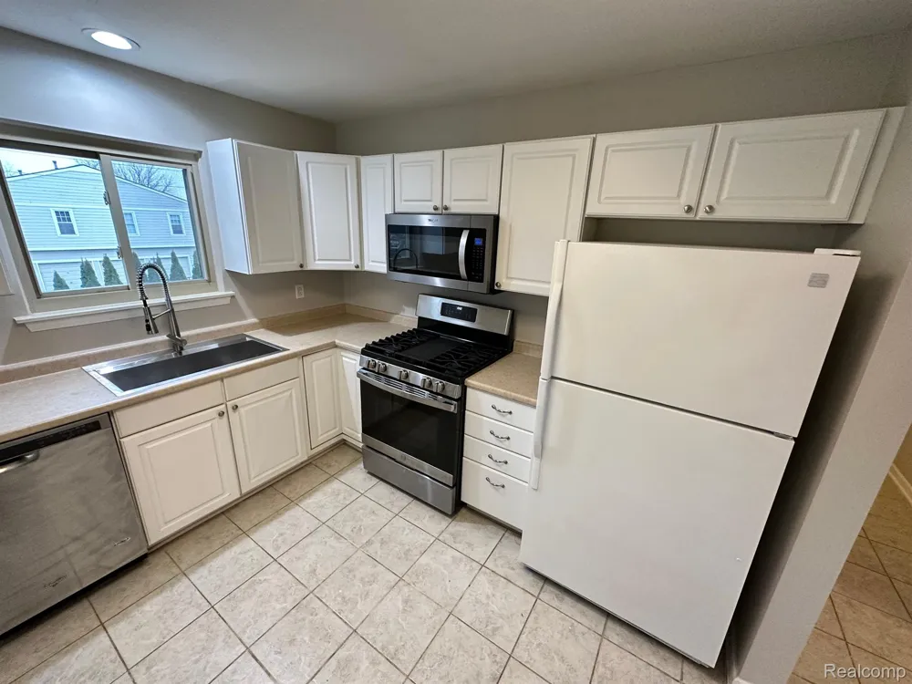 23260 CRANBROOKE DRIVE Novi City, MI 48375