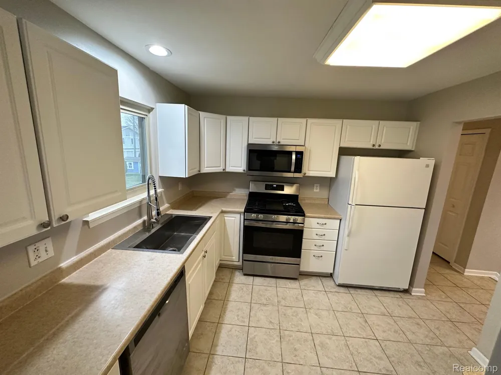 23260 CRANBROOKE DRIVE Novi City, MI 48375