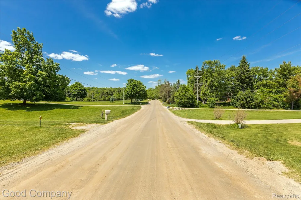 5410 Edgar Road Clarkston City, MI 48346