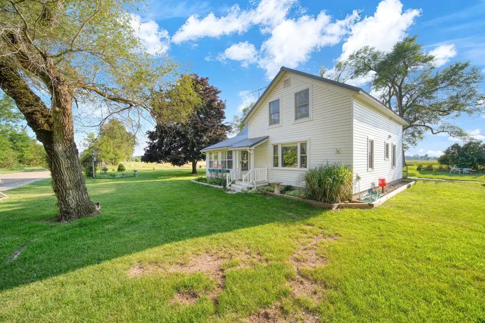 11632 Wheaton Road Cement City, MI 49233