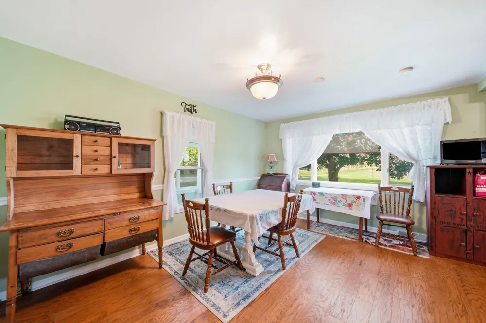 11632 Wheaton Road Cement City, MI 49233