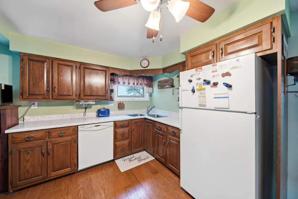 11632 Wheaton Road Cement City, MI 49233