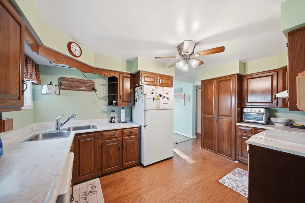 11632 Wheaton Road Cement City, MI 49233